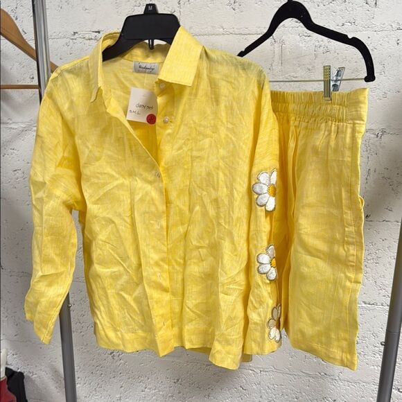 Yellow Floral Embroidered Linen Shorts Set - Daisy Long Sleeve Small - NWT - Picture 1 of 3